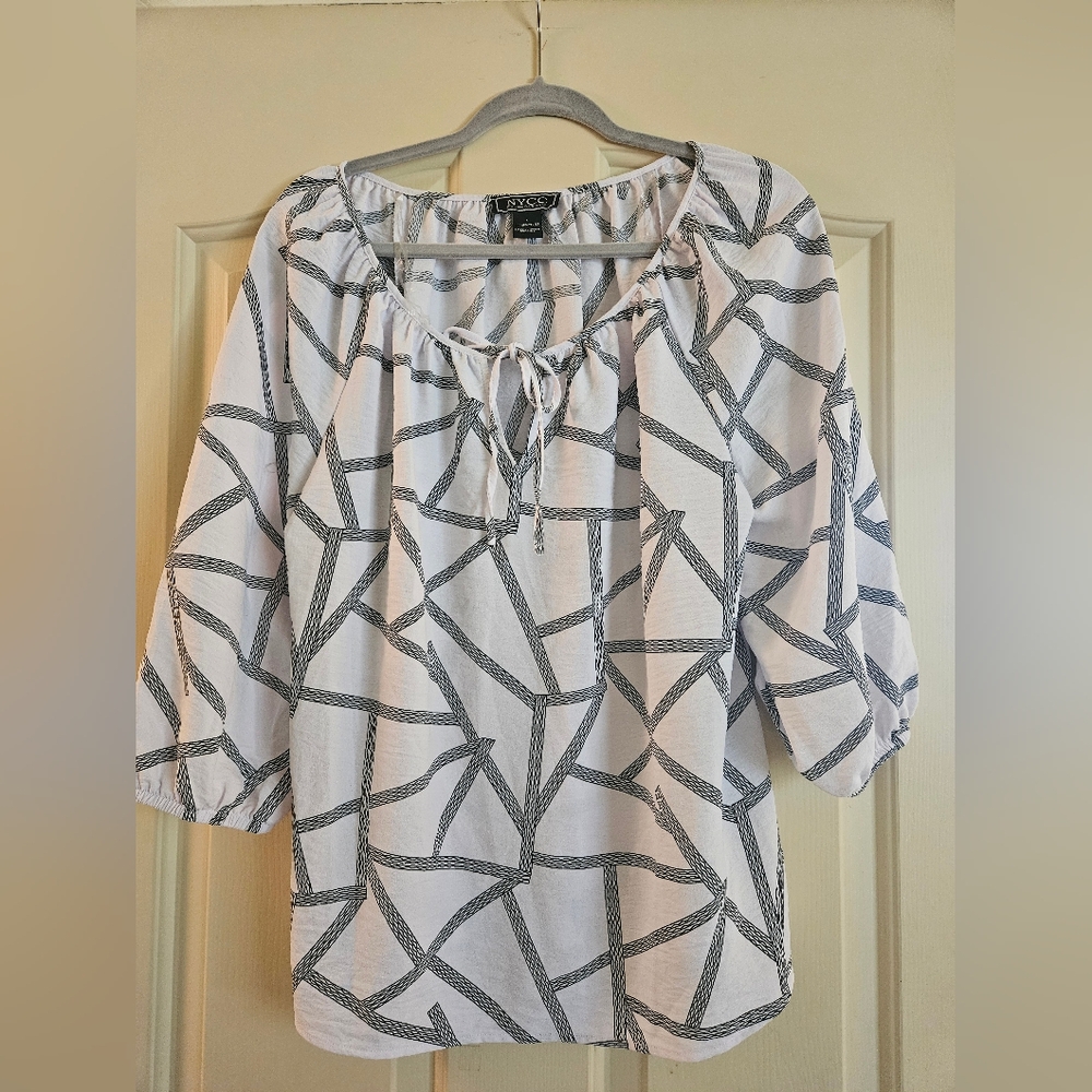 NYC White and Black Abstract Blouse
